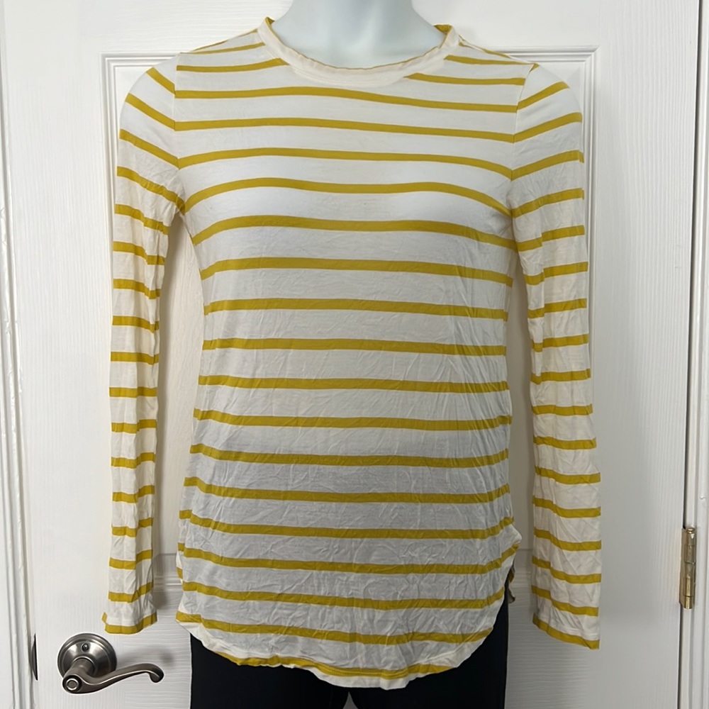 GUC Banana Republic striped long sleeve tee